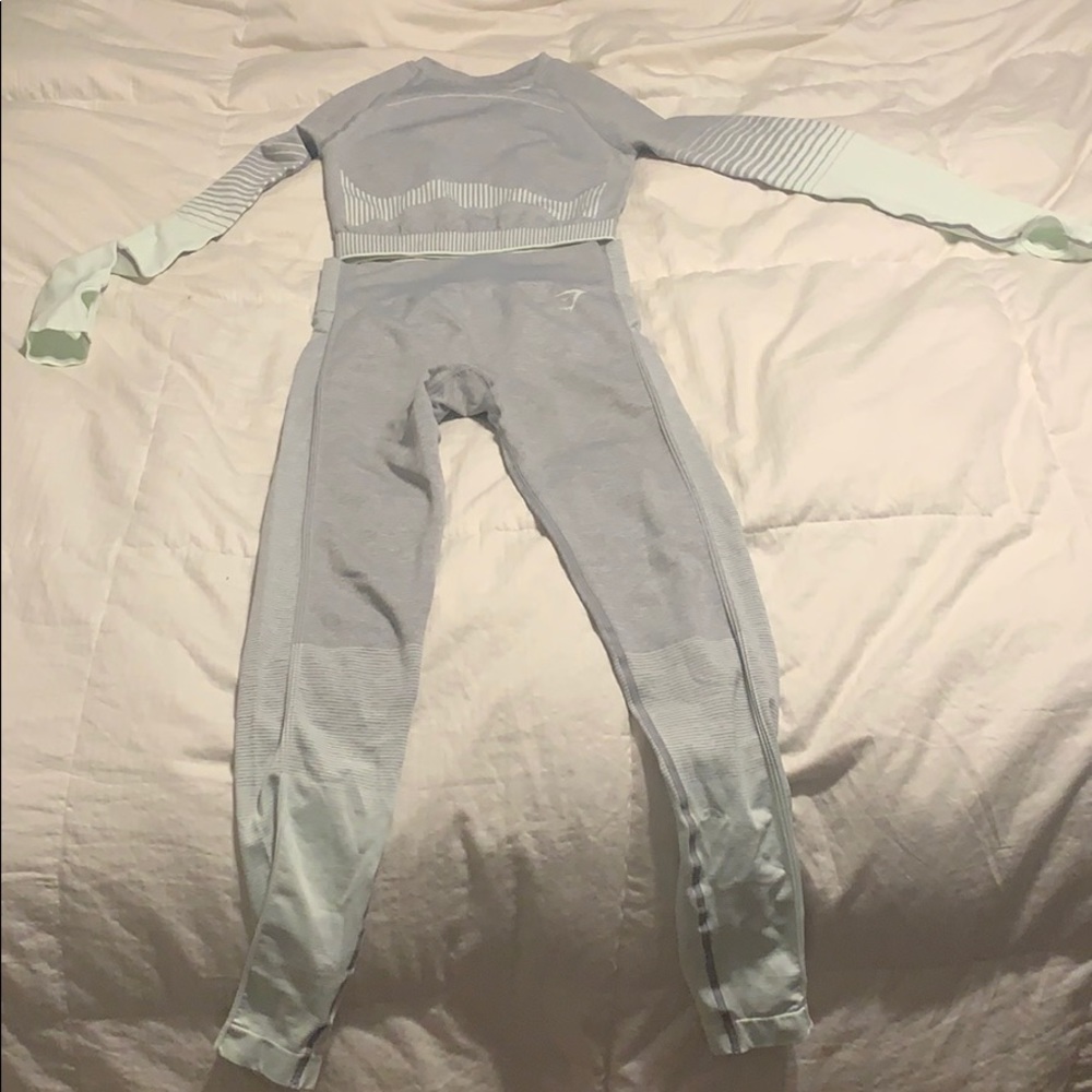 Gymshark amplify seamless set
